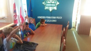 Uczniowie SP nr 1 w Szczecinku z wizytą u policjantów #1