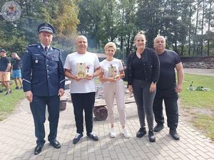 Zdjęcie kolorowe. Turniej tenisa stołowego o puchar Komendanta Powiatowego Policji w Szczecinku