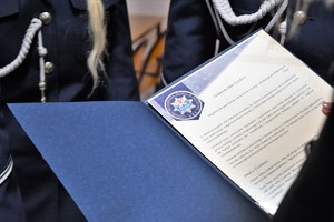 Zdjęcie kolorowe. List gratulacyjny